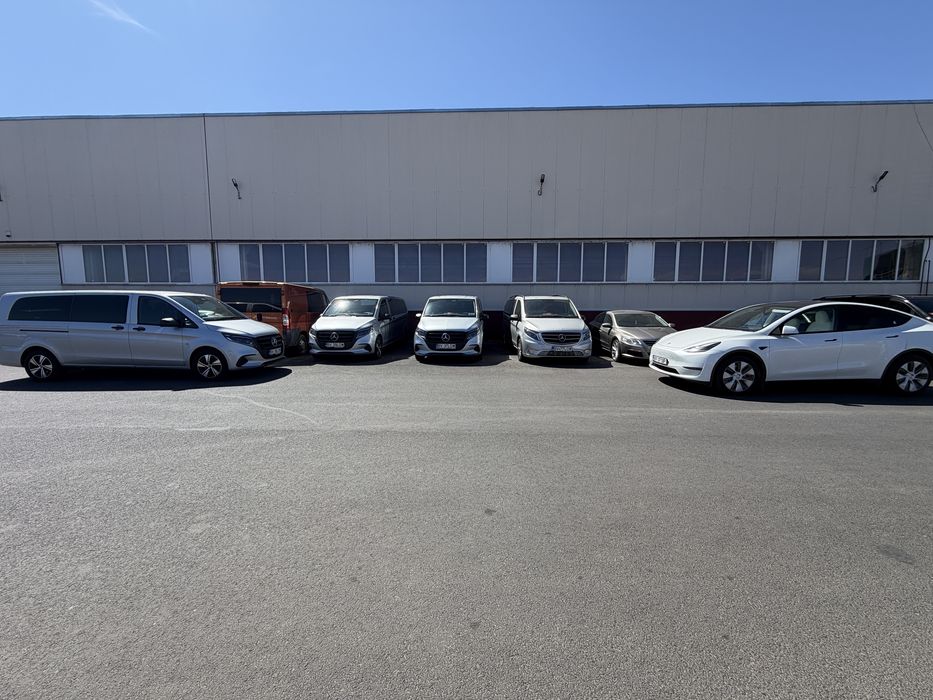 Închiriem 8+1 si 4+1 Mercedes Benz si Megane E-tech