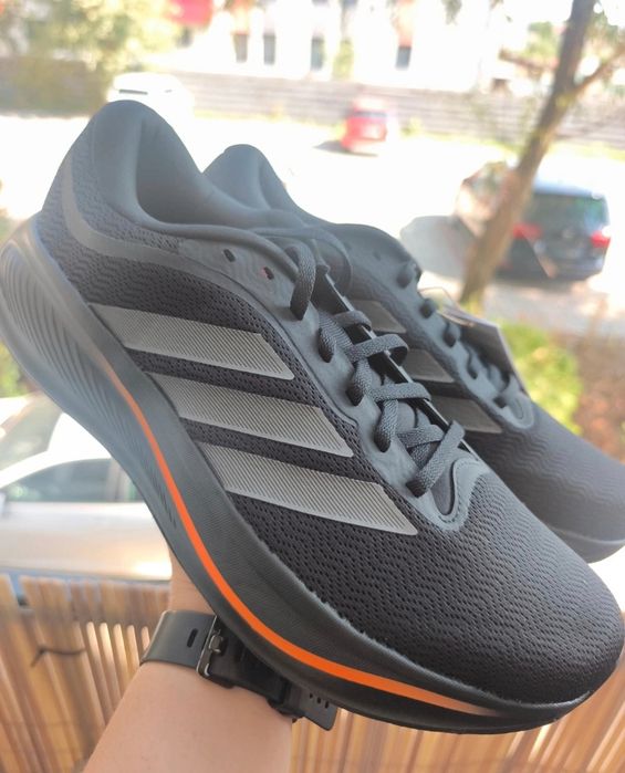 Adidas response runner 43 1/3