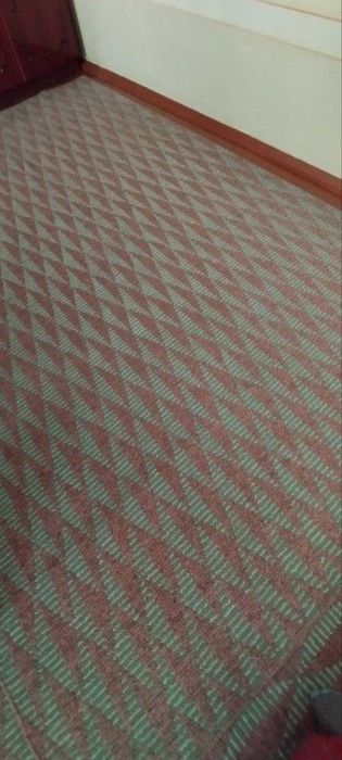 Палос,  оч  пушти,  янги, урамда  2м х 3метр