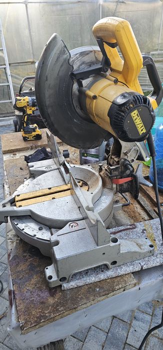 Circular dewalt pentru piese