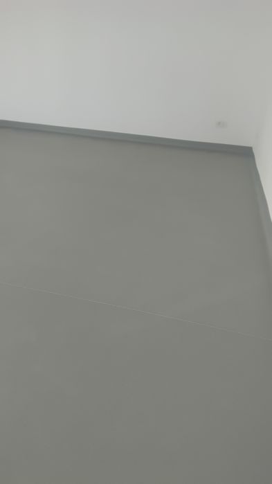 execut montaj de pardoseli