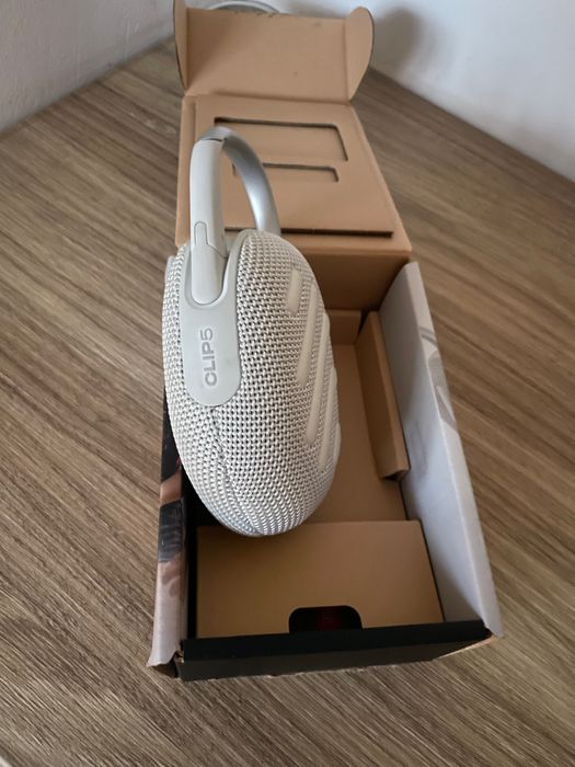 Преносима колонка JBL Clips 5