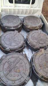 Люк для канализации и телеком