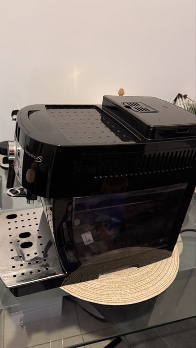 Espressor automat De’Longhi Magnifica S ECAM22.112.B