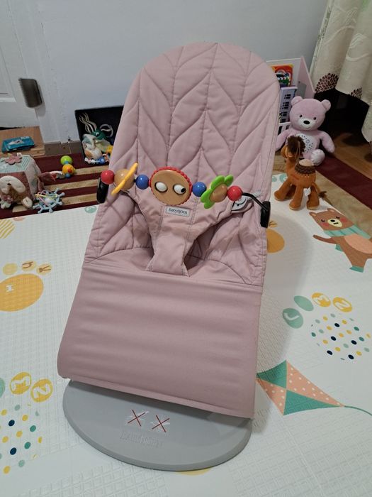Babybjörn și jucărie originala
