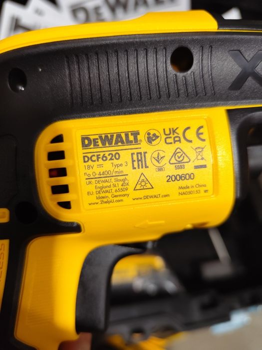 Акумулаторен винтоверт за гипсокартон Девалт DeWALT DCF620D2K комплект