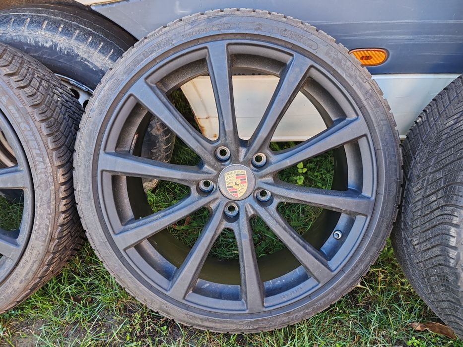 Порше 295/30/20 и 245/35/20