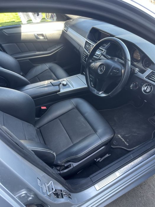 Dezmembrez mercedes w212
