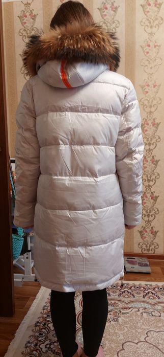 Зимний пуховик, новый.