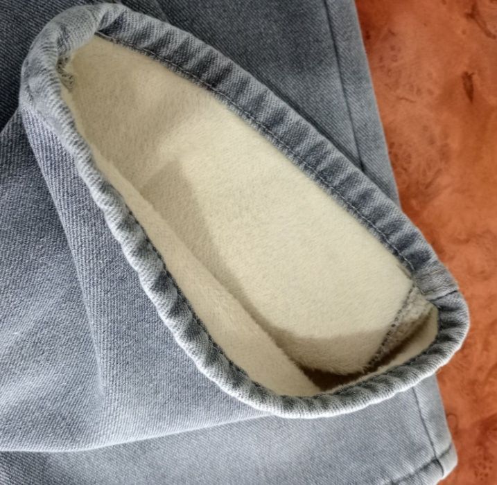 Новые женские джинсы