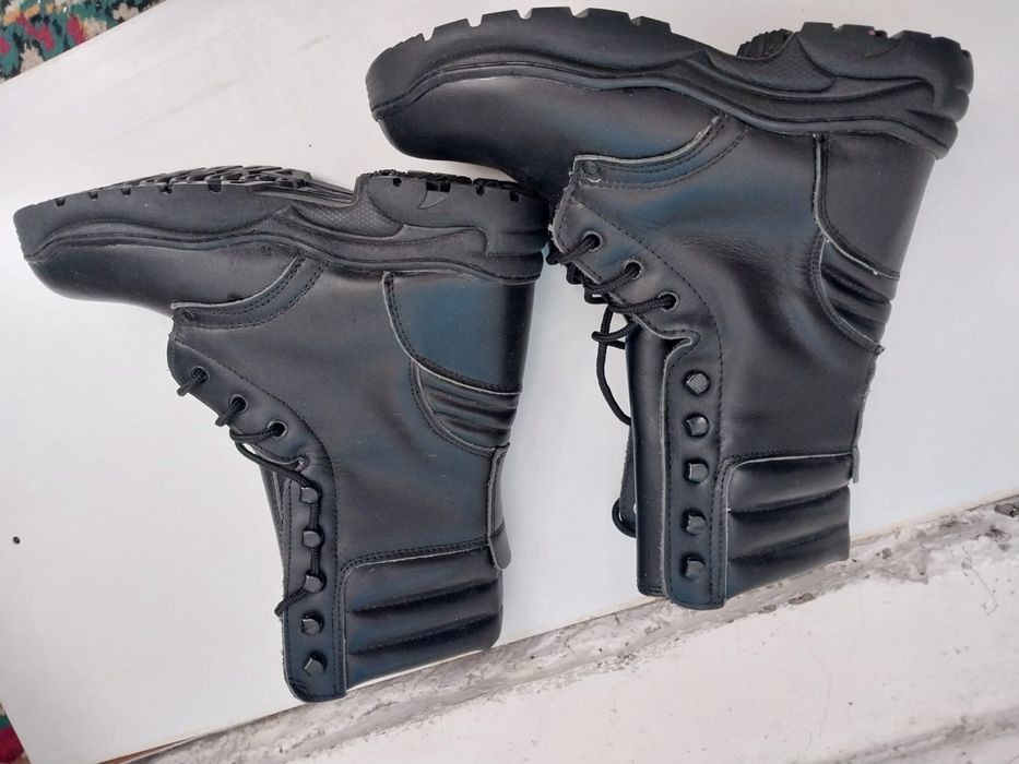 Берцы новые размера 42