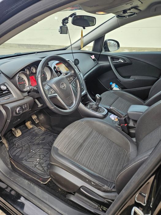 Opel Astra J  de vânzare