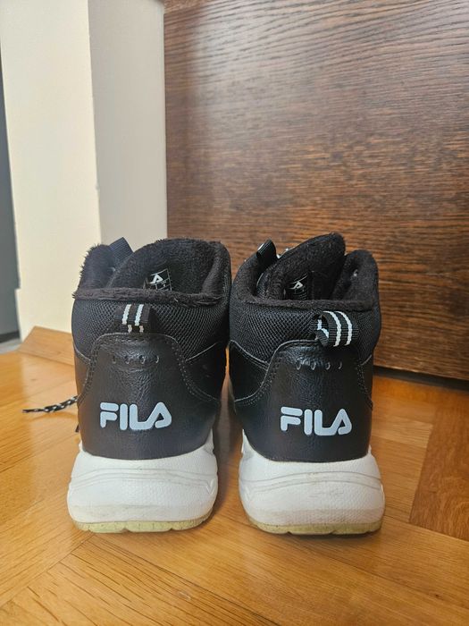 Удобни спортни обувки