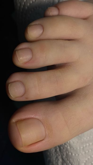 Маникюр и педикюр