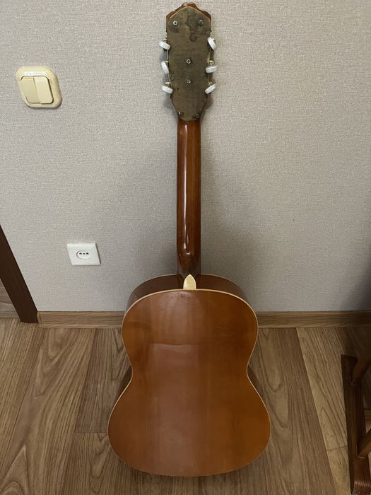 Классическая гитара Deviser. Срочно!