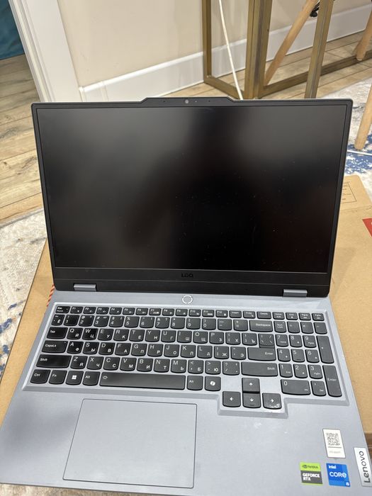 Lenovo LOQ 15IAX9