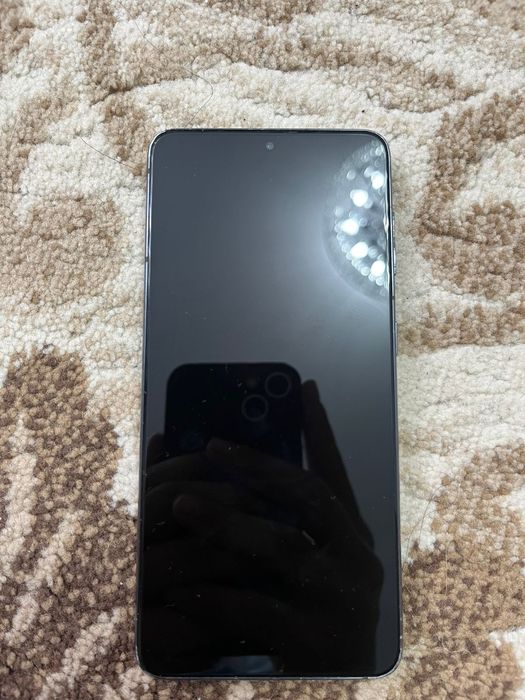 Обменяю  Samsung s21 5g 8/128гб