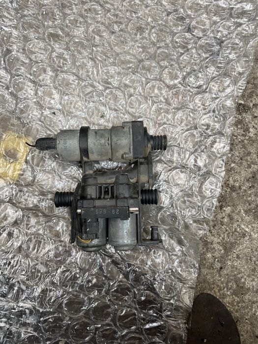 Bmw e39 2.5i Клапан Парно