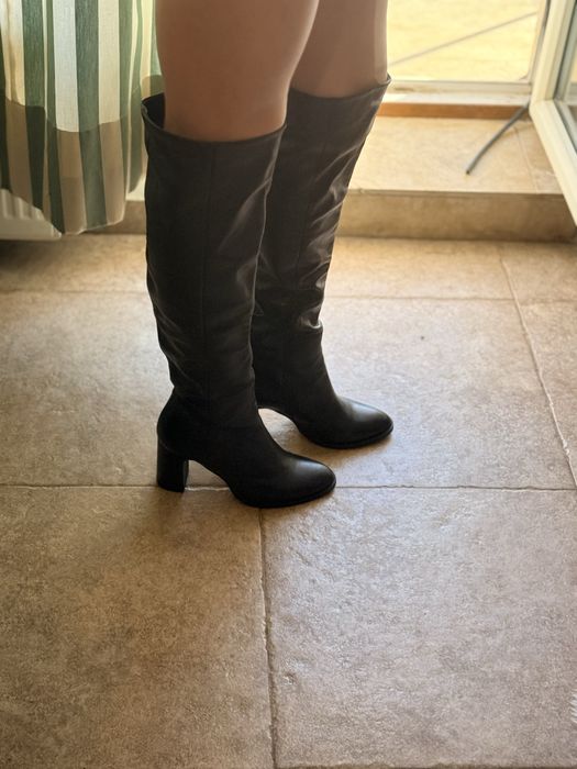 Ботуши високи.(Италия)кожа