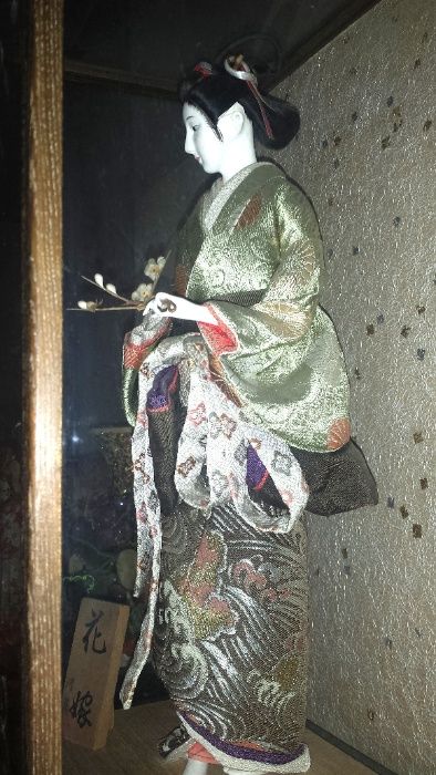 Японска колекционерска кукла Гейша