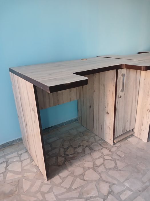 Компьютерный стол сатылады