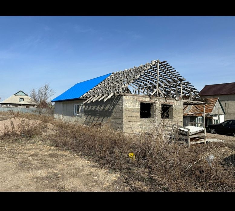 Продам недостроенный дом из пескоблока