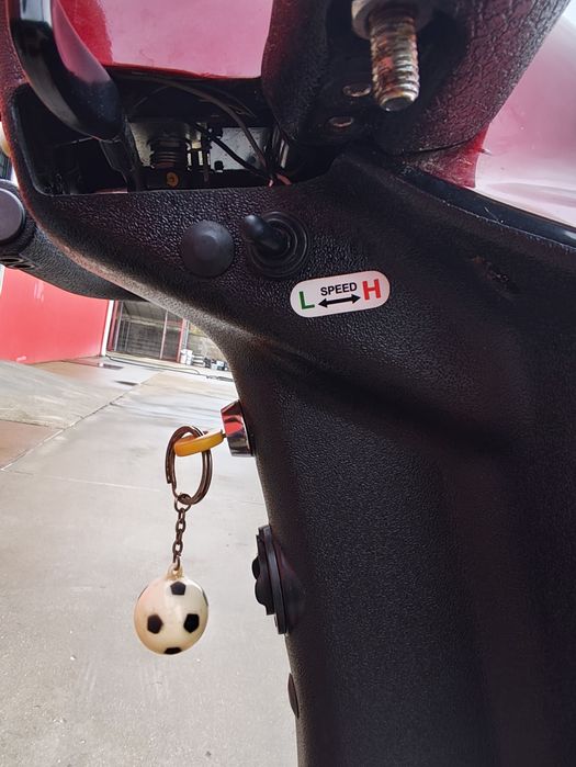 Електрическа количка четириколка