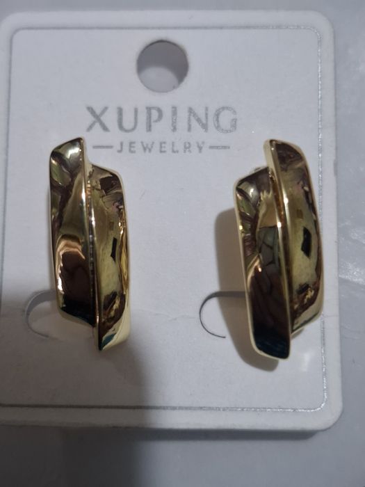 Серги  (бежутерия)