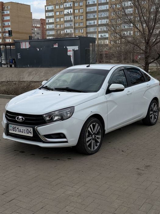 Продам машину Lada Vesta 2017г.