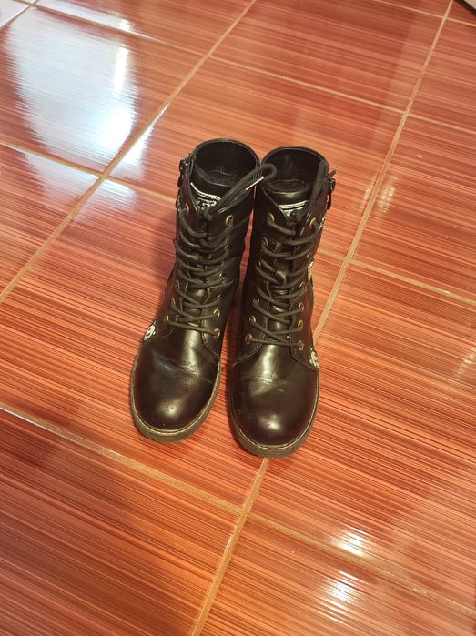 Bocanci negri CCC, pt fete