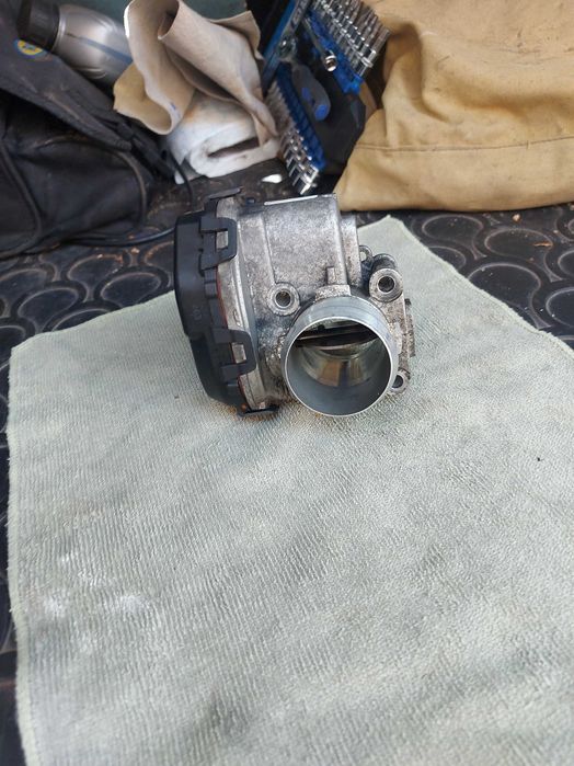 Дроселова клапа  Peugeot 308 .2015г 1.6/120кс