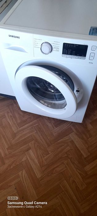 Продавам пералня Самсунг 8кг във перфектно състояние