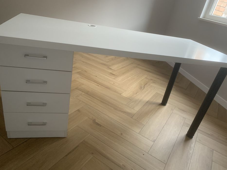 Birou in stare foarte buna