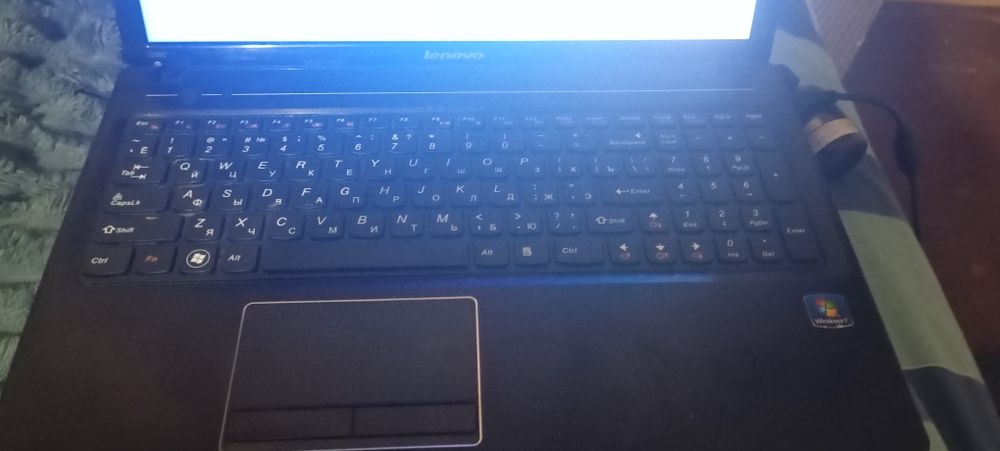 Ноутбук Ленова н