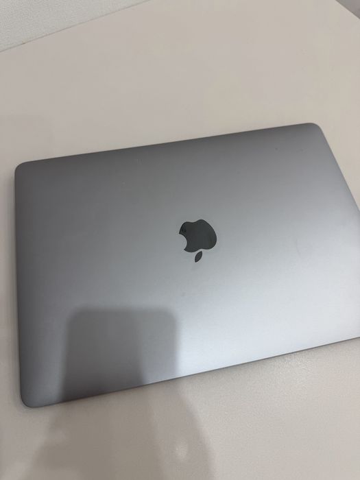 MacBook Air 13” 2020, Intel Core i3, 8/256 ГБ