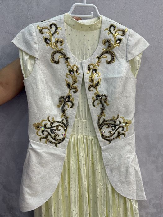 Платья тойские, кажекей