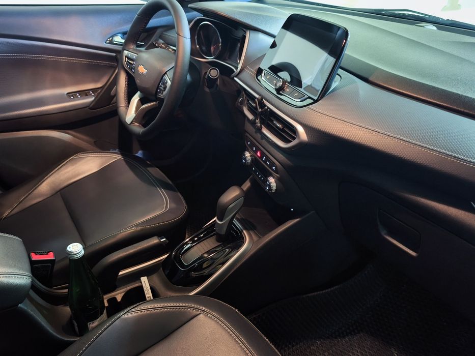 Треккер премьер плюс сотилади