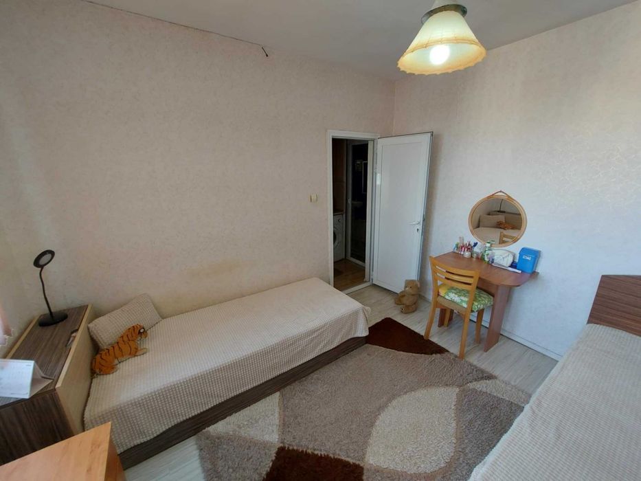 Продава се Двустаен апартамент в Търговище, Запад 2 - 65 кв.м за 1177 €/кв.м - Снимка #9