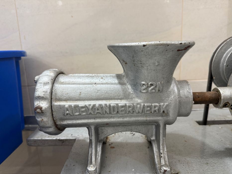 Masina de tocat carne