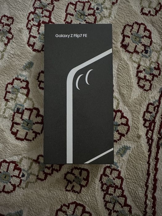 Срочно продаеться самсунг z flip7