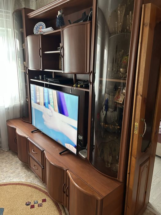 Продается стенка в зал.