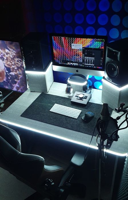 Продам стол компьютерный, геймерский