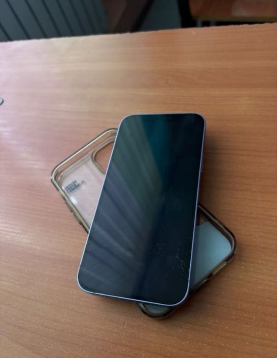 Продам iPhone 12