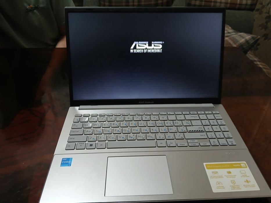 Asus ViVobook core-I3 13-avlod 8/256