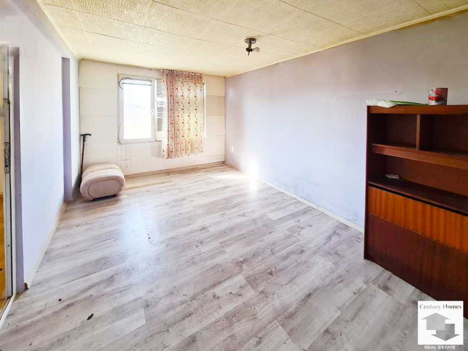 120354 Къща с просторен двор и кладенец в с. Драганово