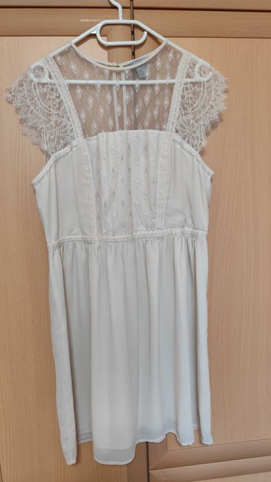 Дамска рокля с дантела H&M