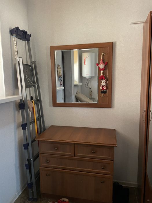 Продам шкафы в прихожией