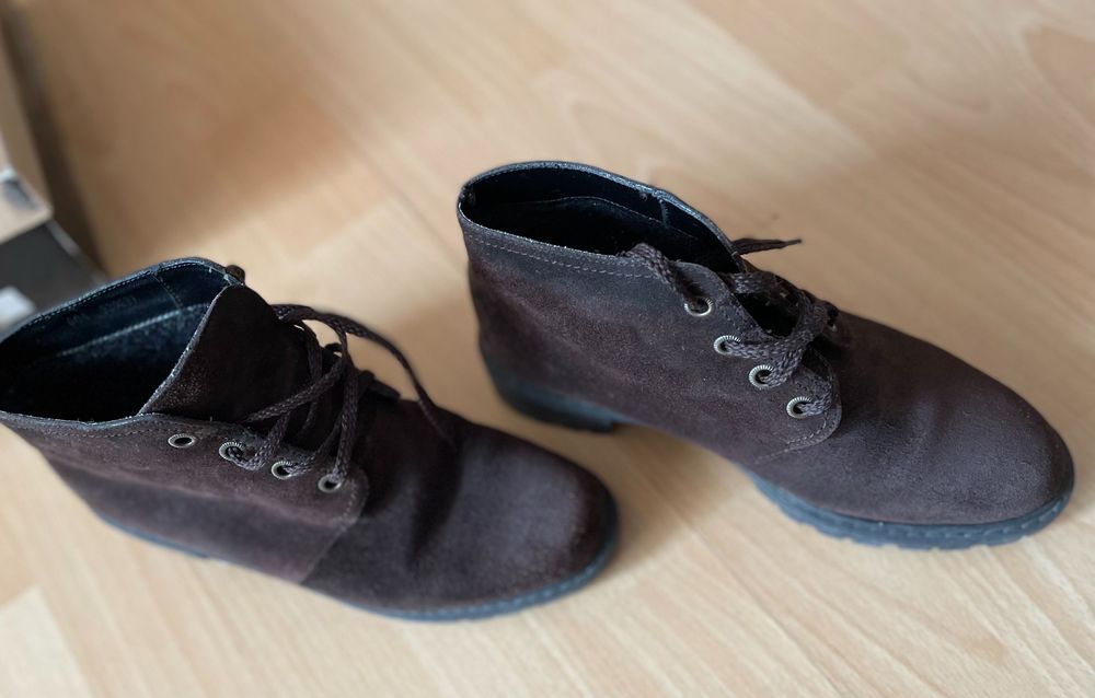 Ghetute maro imblanite piele nat.36