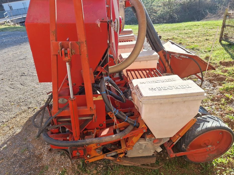 Semanatoare porumb Becker 6 randuri