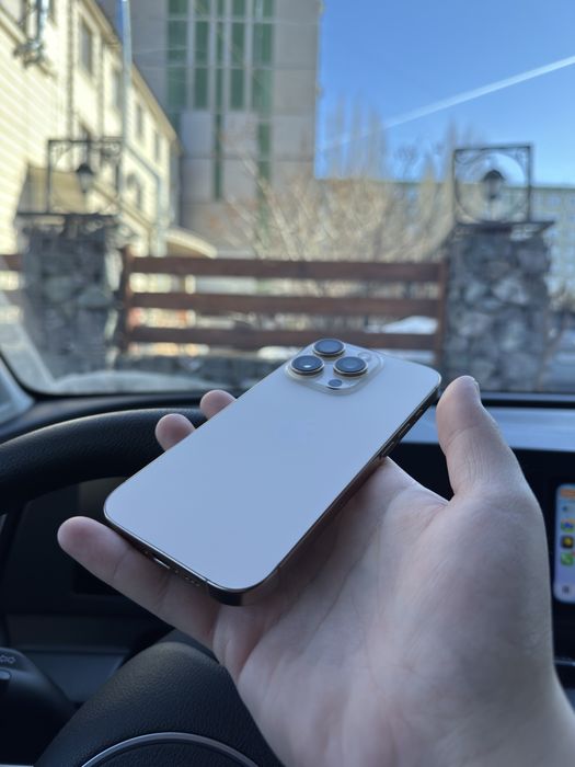 Iphone 16 pro на гарантий айфон 16 про